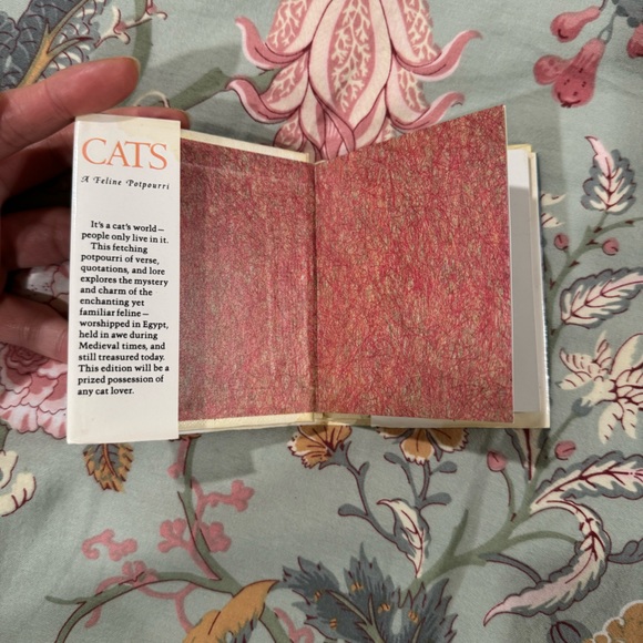 Cats A Feline Potpourri Book - Picture 11 of 13